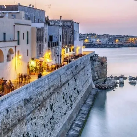 Bettamino Otranto, Porta D'oriente Apartman *