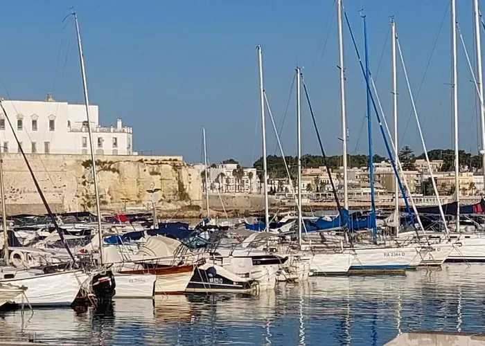 Bettamino Otranto, Porta D'oriente Daire *